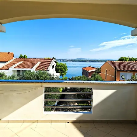 Guest house Island Retreat Tkon