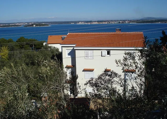 Pensión Island Retreat 4*