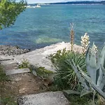 Konukevi Island Retreat Tkon