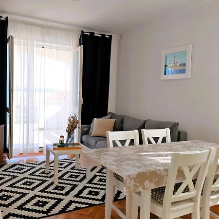 Guest house Island Retreat Tkon