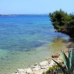 ゲストハウス Island Retreat