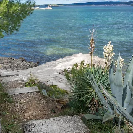 بيت ضيافة Island Retreat تكون