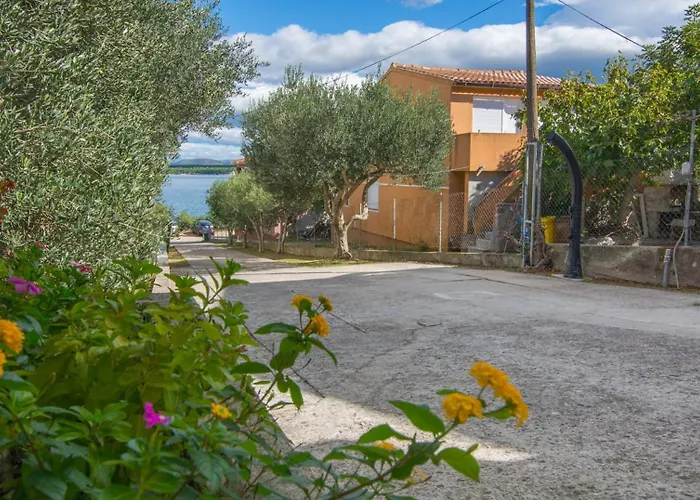 Гостевой дом Island Retreat Ткон